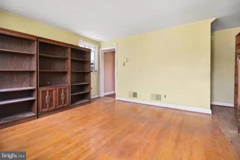 Living - 4531 Shamrock Ave, Baltimore, MD 21206 photo 3 of 3
