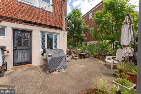 Exterior - 4531 Shamrock Ave, Baltimore, MD 21206 photo 6 of 11