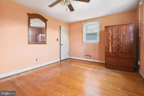 Bedroom - 4531 Shamrock Ave, Baltimore, MD 21206 photo 1 of 7
