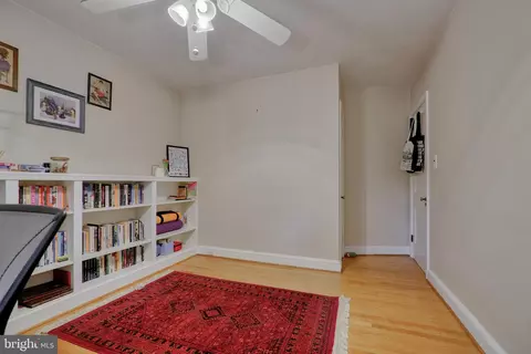 Bedroom - 816 E Lake Ave, Baltimore, MD 21212 photo 4 of 6