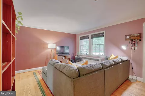Living - 816 E Lake Ave, Baltimore, MD 21212 photo 1 of 1