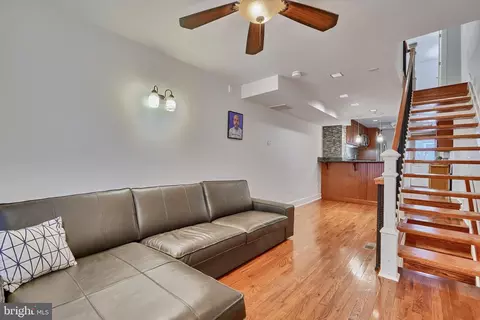 907 Binney St, Baltimore, MD 21224 photo 5