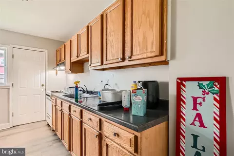 2563 Harlem Ave, Baltimore, MD 21216 photo 15