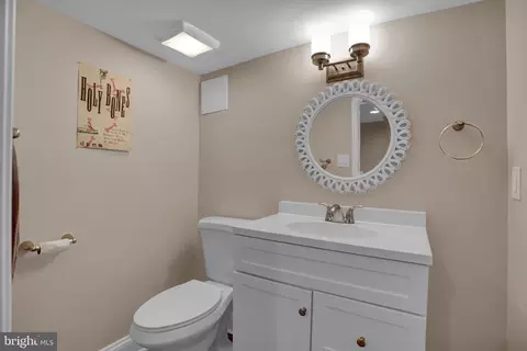 Bath - 634 E 35th St, Baltimore, MD 21218 photo 2 of 2