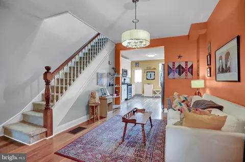 Entry Way - 634 E 35th St, Baltimore, MD 21218 photo 3 of 5