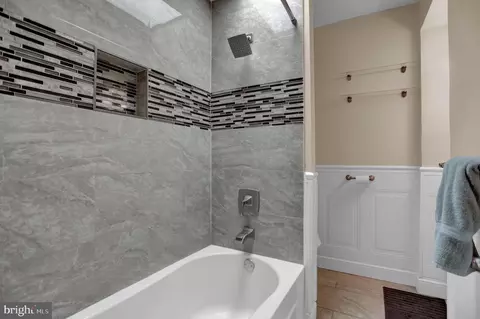 Bath - 634 E 35th St, Baltimore, MD 21218 photo 1 of 2