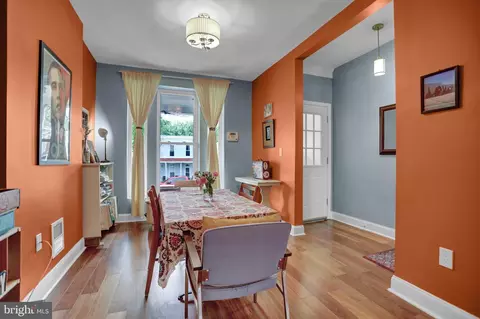 Entry Way - 634 E 35th St, Baltimore, MD 21218 photo 2 of 5