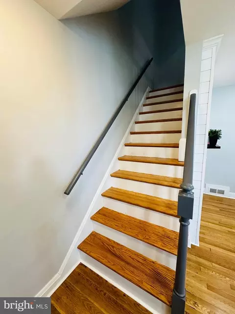 Entry Way - 1220 Meridene Dr, Baltimore, MD 21239 photo 2 of 4