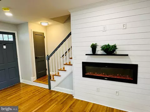 Entry Way - 1220 Meridene Dr, Baltimore, MD 21239 photo 1 of 4