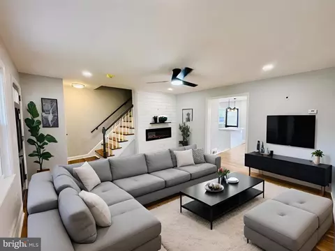Living - 1220 Meridene Dr, Baltimore, MD 21239 photo 2 of 7