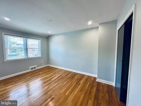 Bedroom - 1220 Meridene Dr, Baltimore, MD 21239 photo 4 of 6