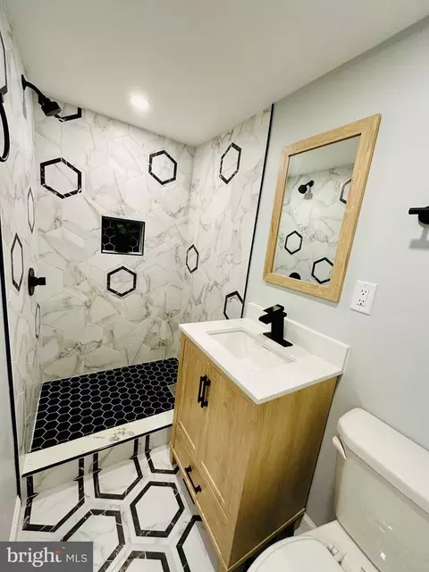 Bath - 1220 Meridene Dr, Baltimore, MD 21239 photo 4 of 6