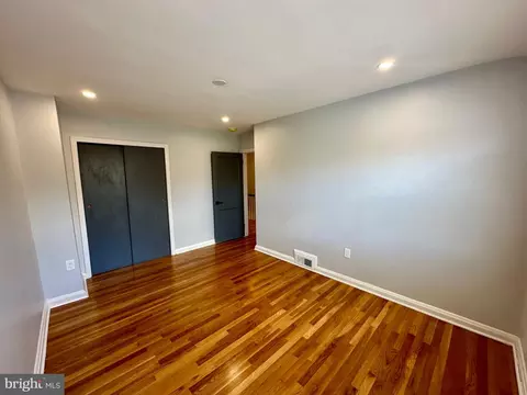 Bedroom - 1220 Meridene Dr, Baltimore, MD 21239 photo 5 of 6