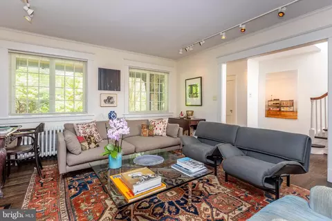 Living - 4419 Wickford Rd, Baltimore, MD 21210 photo 1 of 4