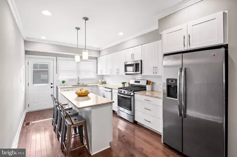 Kitchen - 522 S Streeper St, Baltimore, MD 21224 photo 1 of 3