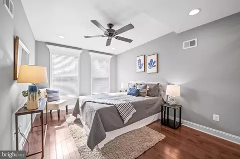 Bedroom - 522 S Streeper St, Baltimore, MD 21224 photo 1 of 8