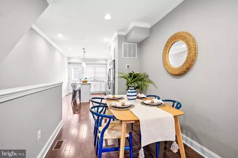 Dining - 522 S Streeper St, Baltimore, MD 21224 photo 2 of 2
