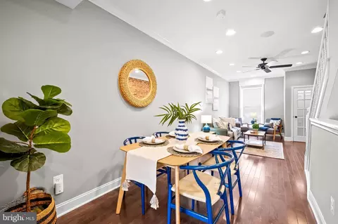 Dining - 522 S Streeper St, Baltimore, MD 21224 photo 1 of 2