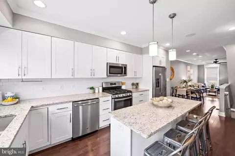 Kitchen - 522 S Streeper St, Baltimore, MD 21224 photo 3 of 3