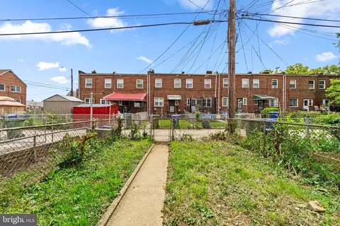 Exterior - 4107 Glenhunt Rd, Baltimore, MD 21229 photo 7 of 7