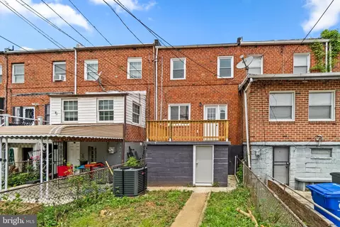 Exterior - 4107 Glenhunt Rd, Baltimore, MD 21229 photo 6 of 7
