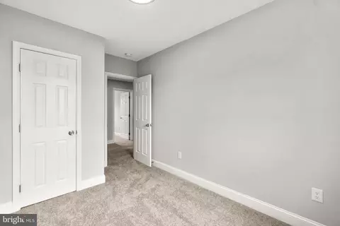 Entry Way - 4107 Glenhunt Rd, Baltimore, MD 21229 photo 13 of 14