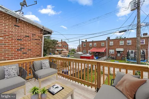 Exterior - 4107 Glenhunt Rd, Baltimore, MD 21229 photo 5 of 7