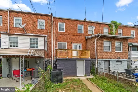 Exterior - 4107 Glenhunt Rd, Baltimore, MD 21229 photo 1 of 7