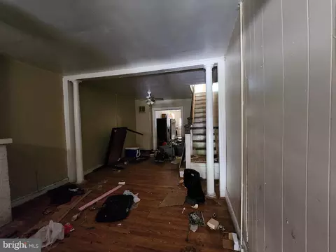 Entry Way - 2531 E Biddle St, Baltimore, MD 21213 photo 3 of 6
