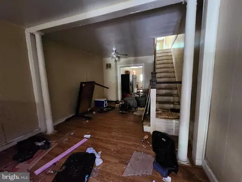 Entry Way - 2531 E Biddle St, Baltimore, MD 21213 photo 4 of 6