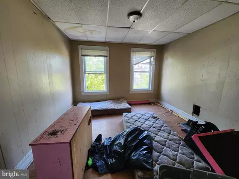 Bedroom - 2531 E Biddle St, Baltimore, MD 21213 photo 2 of 2