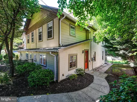 1337 Clipper Heights Ave, Baltimore, MD 21211