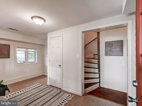 1337 Clipper Heights Ave, Baltimore, MD 21211 photo 2