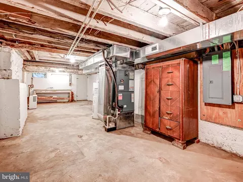 1337 Clipper Heights Ave, Baltimore, MD 21211 photo 18