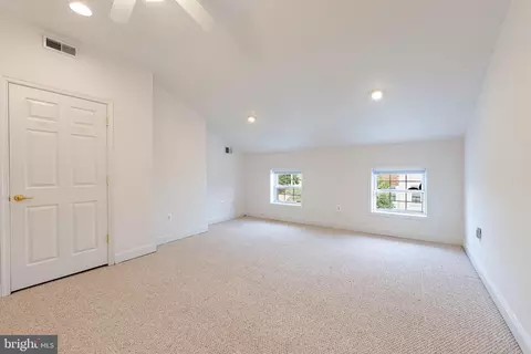 Bedroom - 1747 E Pratt St E, Baltimore, MD 21231 photo 1 of 1