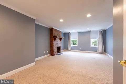 Living - 1747 E Pratt St E, Baltimore, MD 21231 photo 5 of 6