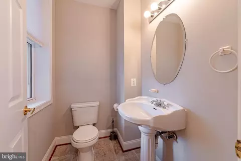 Entry Way - 1747 E Pratt St E, Baltimore, MD 21231 photo 2 of 2