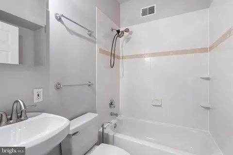 Bath - 2203 E Lombard St E, Baltimore, MD 21231 photo 6 of 6