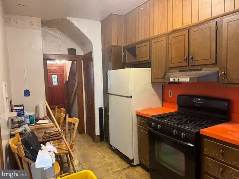 Entry Way - 4206 Ivanhoe Ave, Baltimore, MD 21212 photo 5 of 19