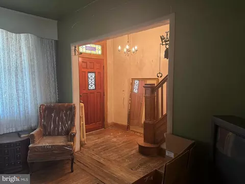 Entry Way - 4206 Ivanhoe Ave, Baltimore, MD 21212 photo 1 of 19