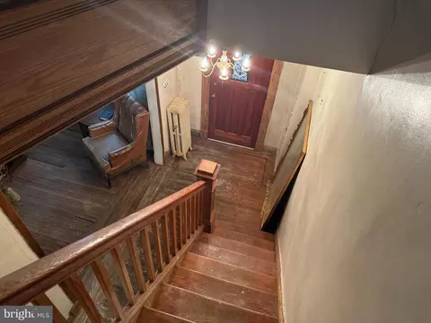 Entry Way - 4206 Ivanhoe Ave, Baltimore, MD 21212 photo 3 of 19