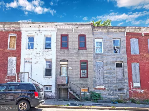 2113 Vine St, Baltimore, MD 21223