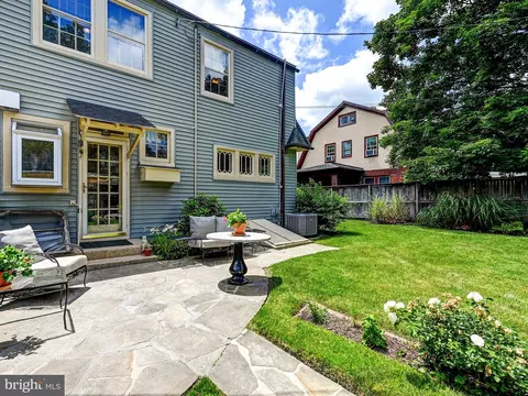 Exterior - 426 Kenneth Sq, Baltimore, MD 21212 photo 6 of 11