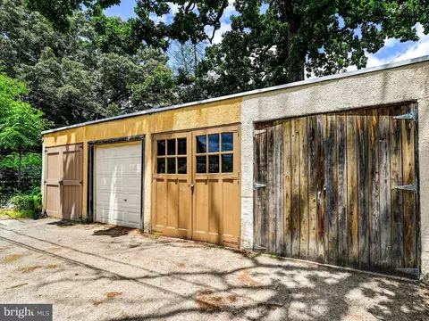 Exterior - 426 Kenneth Sq, Baltimore, MD 21212 photo 9 of 11