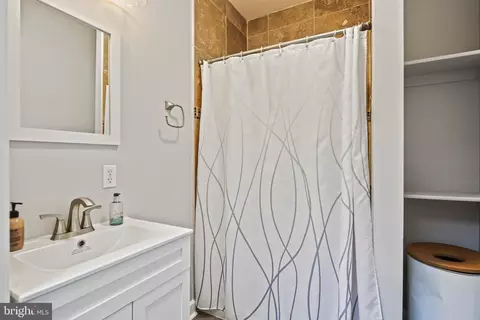 604 S Clinton St, Baltimore, MD 21224 photo 23