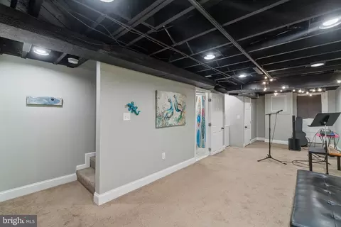 Entry Way - 1413 Weldon Pl N, Baltimore, MD 21211 photo 6 of 6