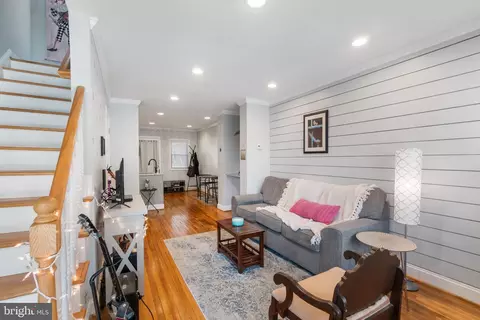 Entry Way - 1413 Weldon Pl N, Baltimore, MD 21211 photo 1 of 6