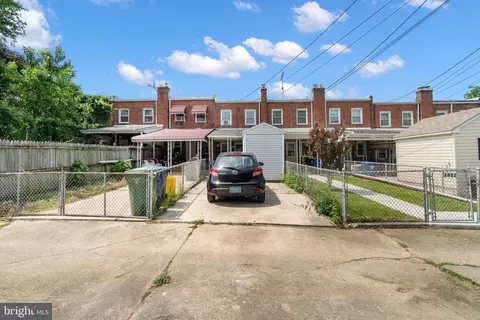 Exterior - 1413 Weldon Pl N, Baltimore, MD 21211 photo 6 of 6
