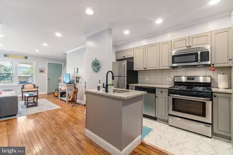 Kitchen - 1413 Weldon Pl N, Baltimore, MD 21211 photo 1 of 5