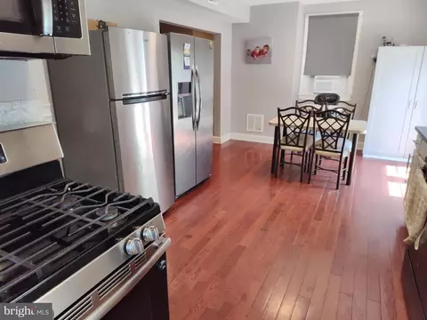 Entry Way - 3603 Clarinth Rd, Baltimore, MD 21215 photo 2 of 6